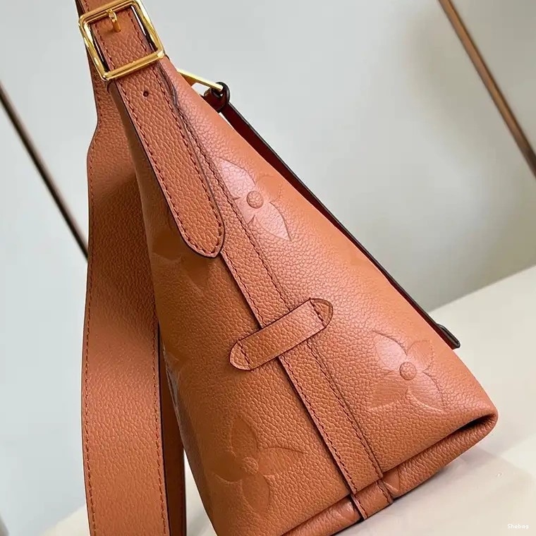 Bags LV 2408YA0132 0513